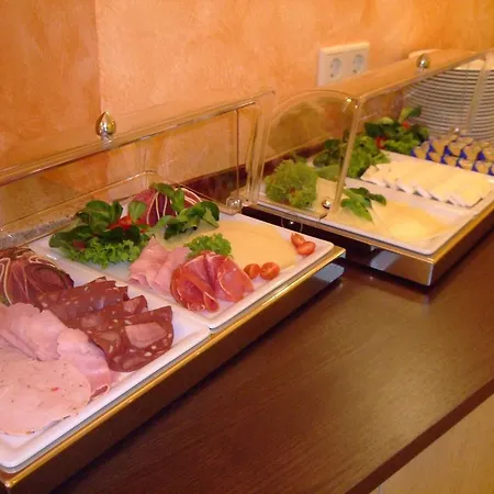 Wehlener Hof 3*